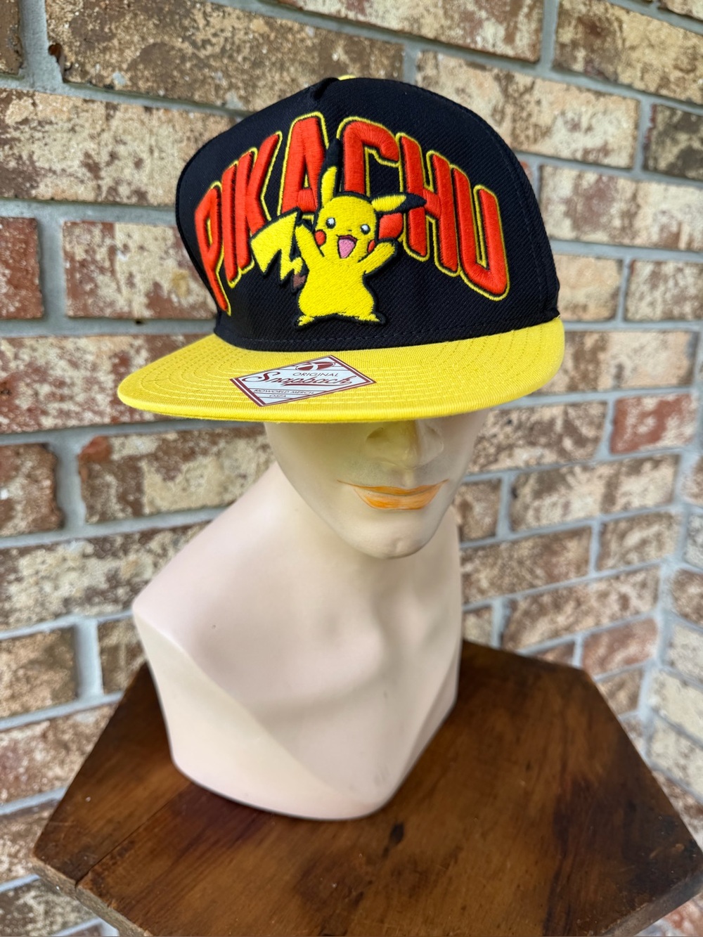 Bioworld Pokémon Pikachu Spell Out Snapback Hat 2014 Excellent Condition!